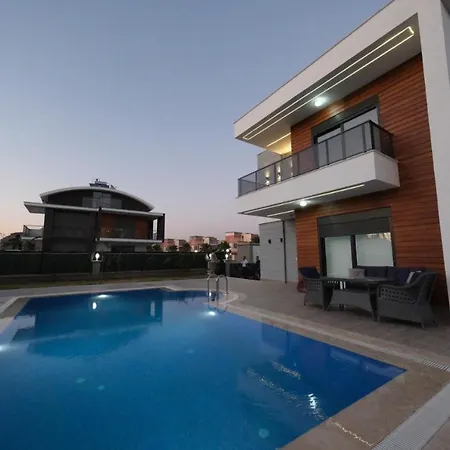 Villa Incredible Luxury 3 Bedrooms And A Hall *