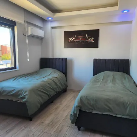 Incredible Luxury 3 Bedrooms And A Hall *