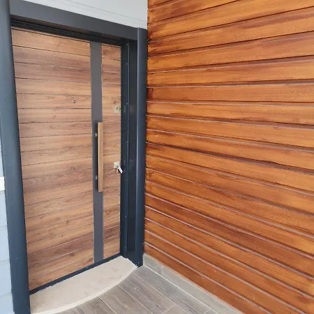 Incredible Luxury 3 Bedrooms And A Hall